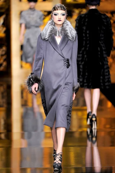 Look 13